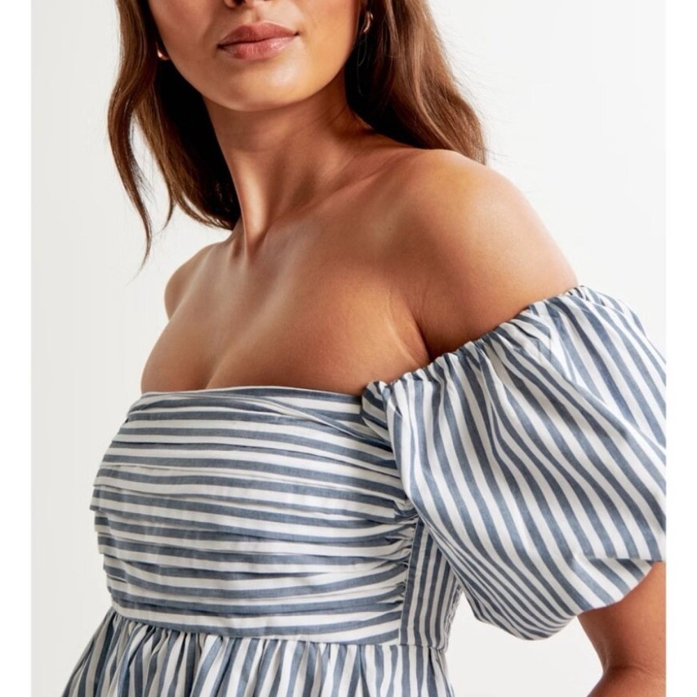 Abercrombie and Fitch Emerson Off-The-Shoulder Skort